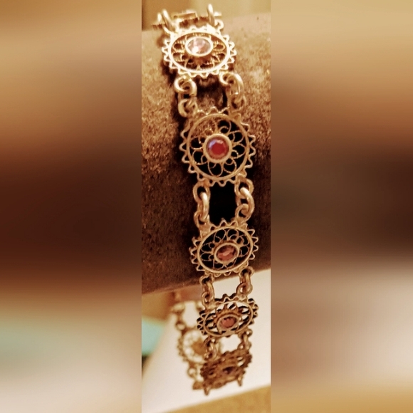 Sterling Silver 9.25 Red Ruby Gemstone Flower Design Pattern Cluster Bracelet. - Picture 9 of 11